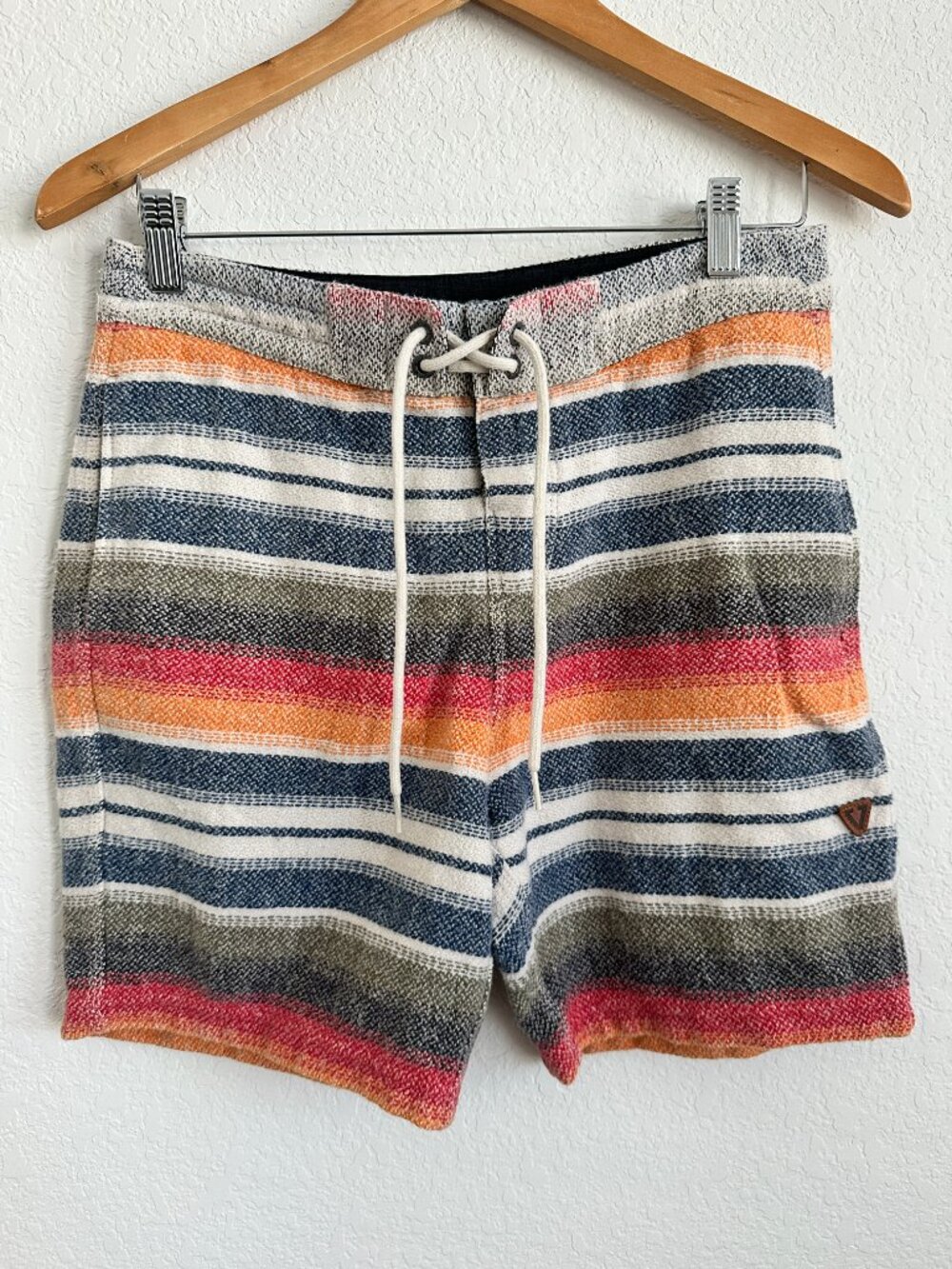 Vissla Sofa Surfer 17” Shorts Mexican Blanket Serape Boys Youth Size XL